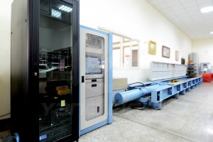 臥式拉力試驗機( 最大拉力490kN )